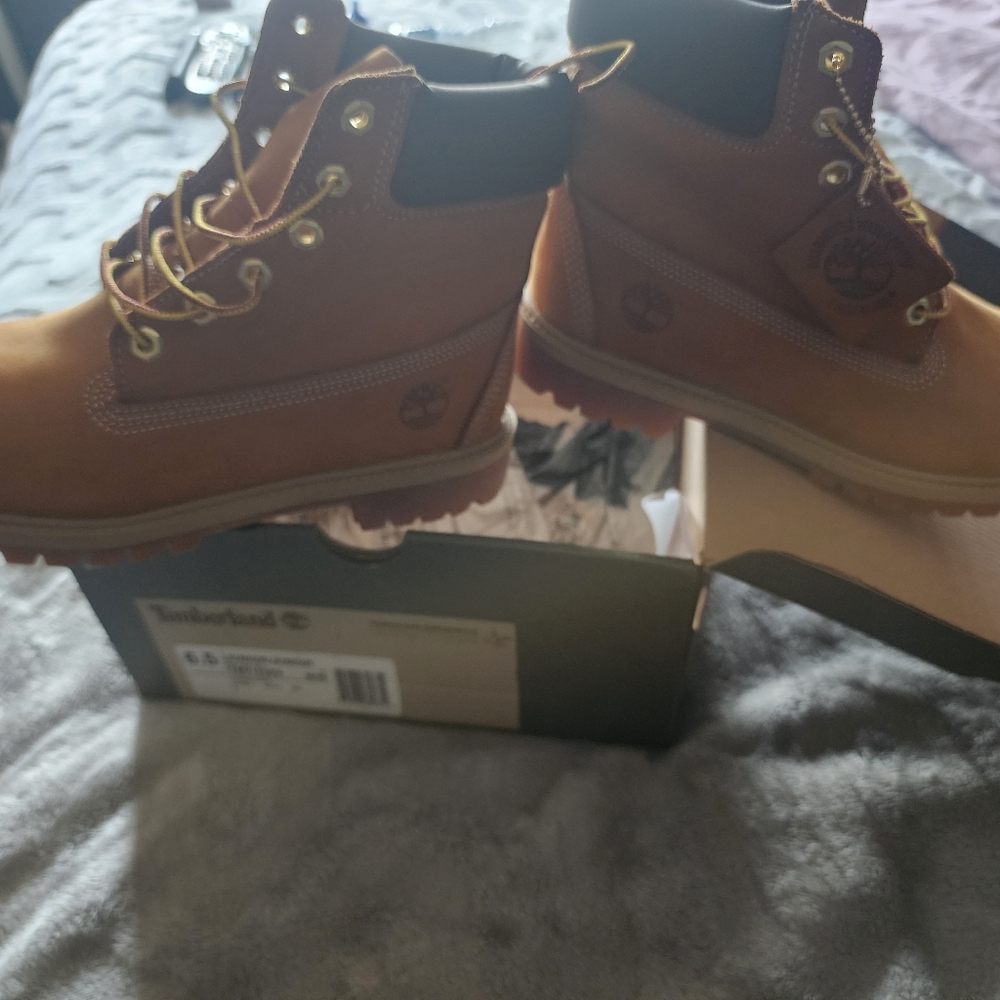 Timberland - Picture 2 of 4